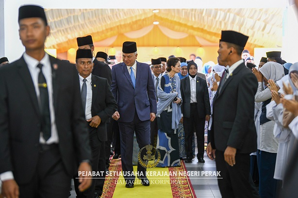 DYMM Paduka Seri Sultan Perak Darul Ridzuan Berkenan Berangkat Merasmikan Sekolah Kebangsaan Seri Serdang, Sitiawan : 23 September 2025